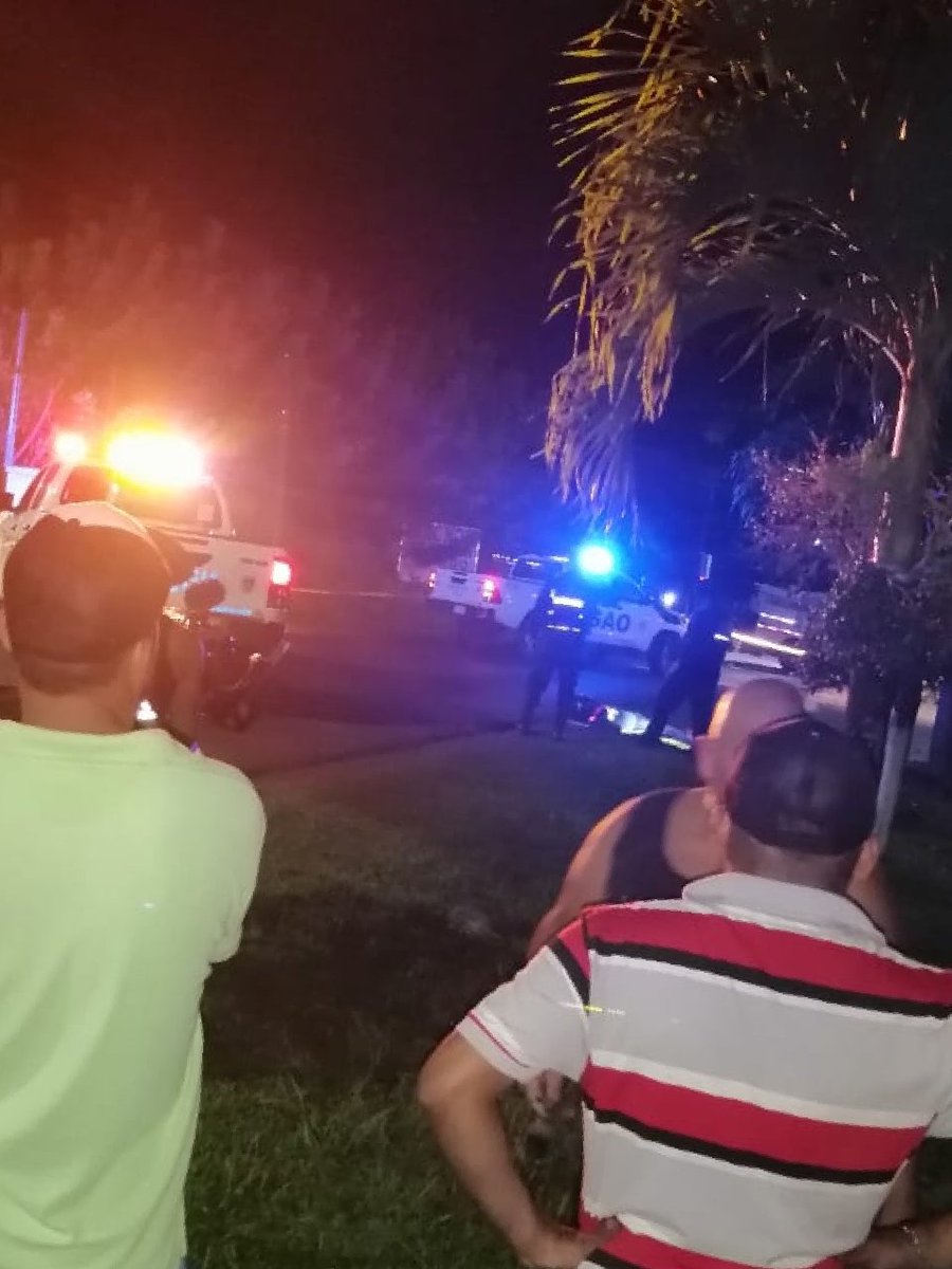 ViuditaCR's tweet photo. Bien @fuerzapublicaCR #Chilamate Bien pegados!👊🏼 https://t.co/dV5MQH5Vf5