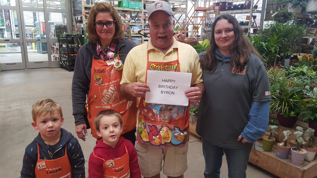 Happy birthday to my great friend, Capt. Byron. Today would have been his 63rd birthday. We miss you bud. 

<a href="/LFaleschini/">Larry Faleschini</a> @brian4006 <a href="/LaurelHappe/">Laurel Happe</a>