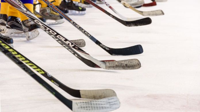 NHLLivee's tweet image. Watch Erey NHL Game live &amp;amp; , in HD and on any device. 

Live Stream Link: ▶️ bit.ly/3G1Bxn4

 Go Live Link: 📲 bit.ly/3vAcBhW