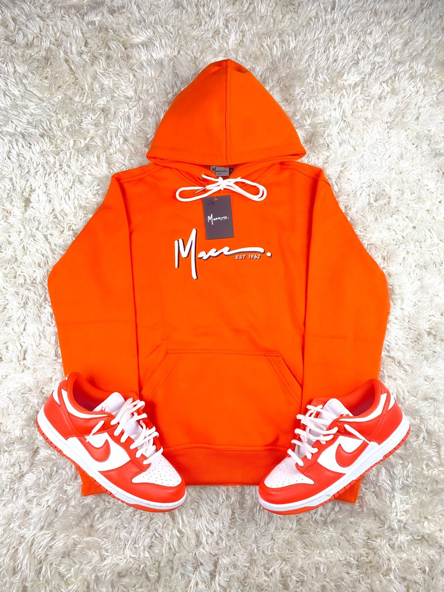 MaccClothing's tweet image. rt if you want a free hoodie.