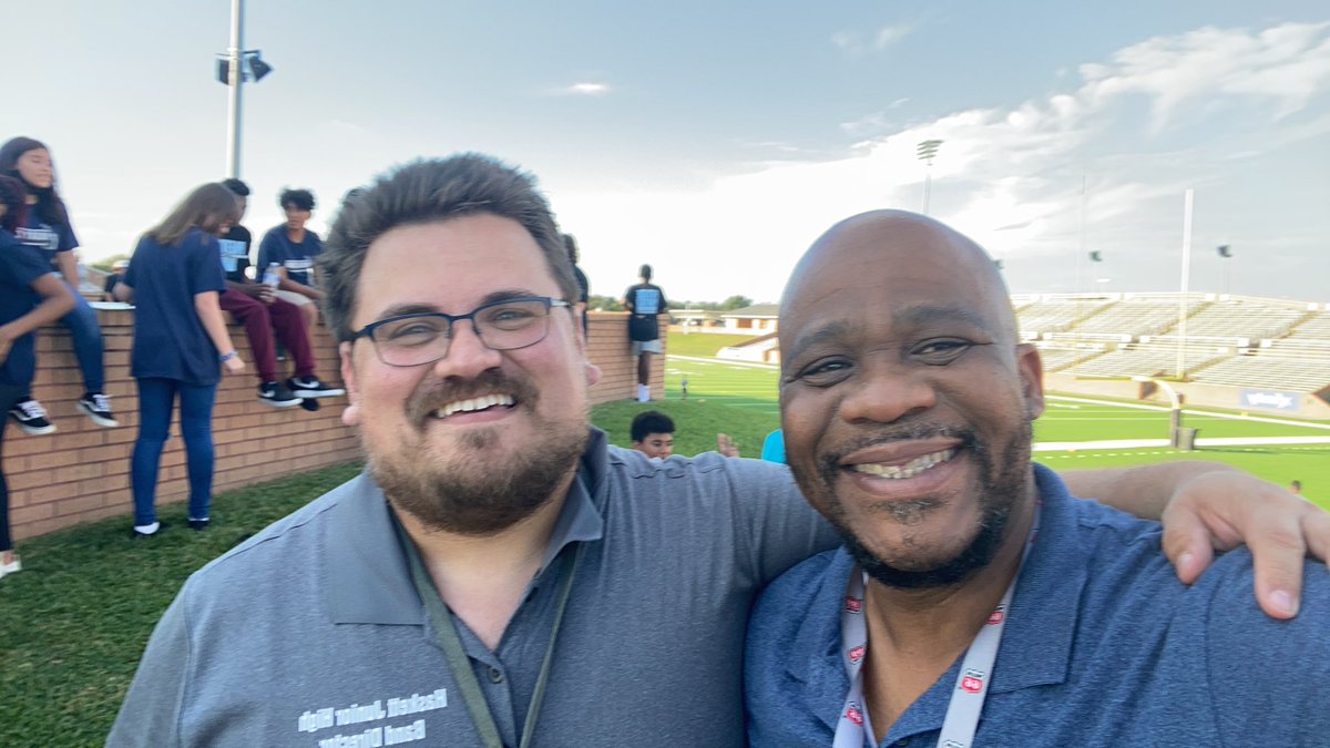 Hanging with <a href="/TheMrTipps/">Jeff Tipps</a> at the Paetow HS 8th grade band night! <a href="/Scott_T_MDJH/">Scott Taylor</a> <a href="/MDJH_Panthers/">McDonald Junior High School</a>