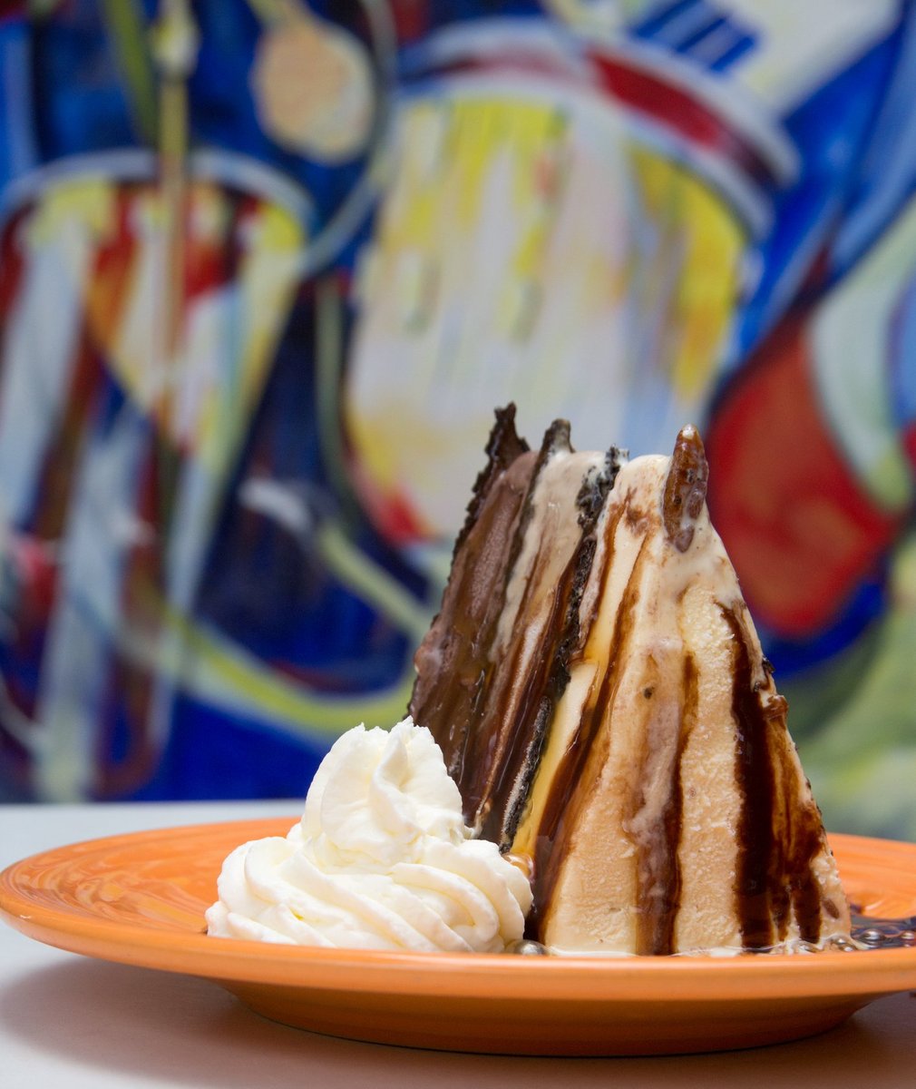 WynolaB's tweet photo. Don't forget our hand crafted desserts! 

#WynolaPizzaAndBistro #TheRedBarn #Bar #Wine #Beef #Cocktails #Craft #HandCrafted #HappyHour #Relax #Julian #Wynola #WoodFired #Foodie #Food #WoodFiredOven #WoodFiredPizza #JulianCA 

PC: Rowlynda Moretti https://t.co/9A46q7isiA