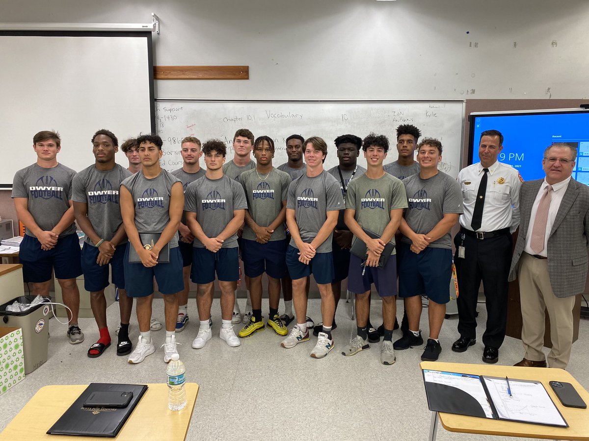 SuitsForSeniors's tweet photo. School: William T. Dwyer 
Topic: Career Day
Speakers: Palm Beach Gardens Chief of Police Clint Shannon, Asst Fire Chief Andrew, President of the Police and Fire Foundation Irwin Endezon, Attorney Dave Markarian, and Wealth Manager Sergio Mariaca https://t.co/qZwNvvQjld