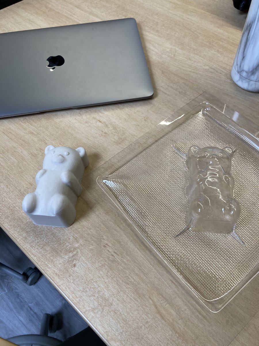 Alce_Gora's tweet photo. More fun I n learning in the  @ASFM_official Design Spaces. Creativity students are busy 3D printing and making molds in the Yes Lab. #GreatHeights #design #YesLab #together_we_rise #gummies #formbox #3Dprinting https://t.co/12NAtREJzk