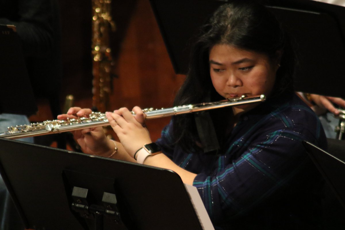 CSUFMusic's tweet photo. #CSUFSymphonicWinds rehearsal in Meng Concert Hall!
#CSUFMusic #CSUF #music #musicmajorlife https://t.co/ObWjURawyw