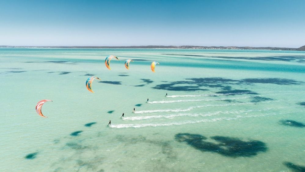 NeverstopWeb3's tweet photo. Thank you @Givethio for sponsoring the fourth Web 3 Kite Week in Langebaan, South Africa, this December. We have one last free spot! Apply at https://t.co/SvEQvQRGah if you're down for an epic kite adventure with fellow Web 3 founders 🌊☀️🏄‍♀️ https://t.co/ThqZsp3p4x