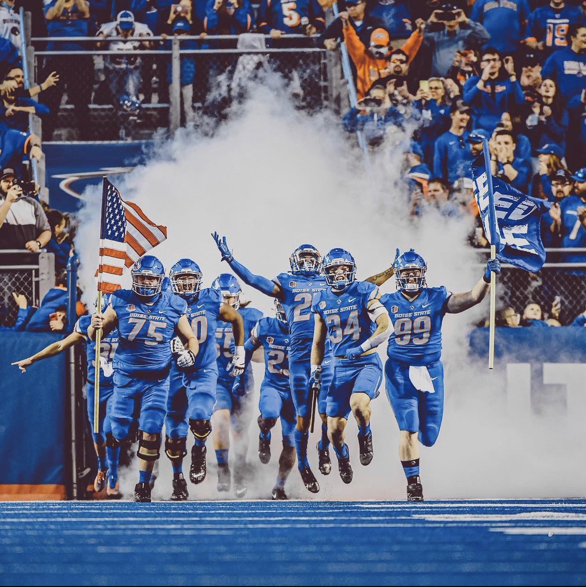 JamesFergusonR's tweet photo. So pumped and excited to announce I have accepted a full scholarship to study and play division 1 football at Boise State University in 2022. 
#BL22DBLUE
#Bronconation
@AABroncoHC @CoachCollins46 @BroncoSportsFB https://t.co/5CV2xFxlMx