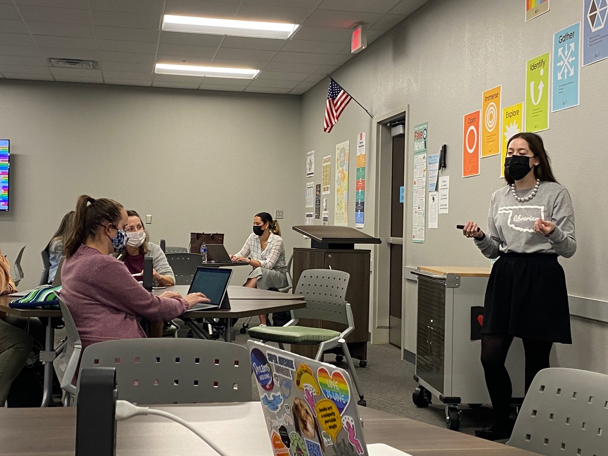 TLDalinger's tweet photo. Super Norman North librarian @mollydett talking to @UCOLME students about school library advocacy! Spread the word! School librarians are awesome and essential! @UCOBronchos @UCOCEPS @ucostlr https://t.co/Bbeo2eJb38