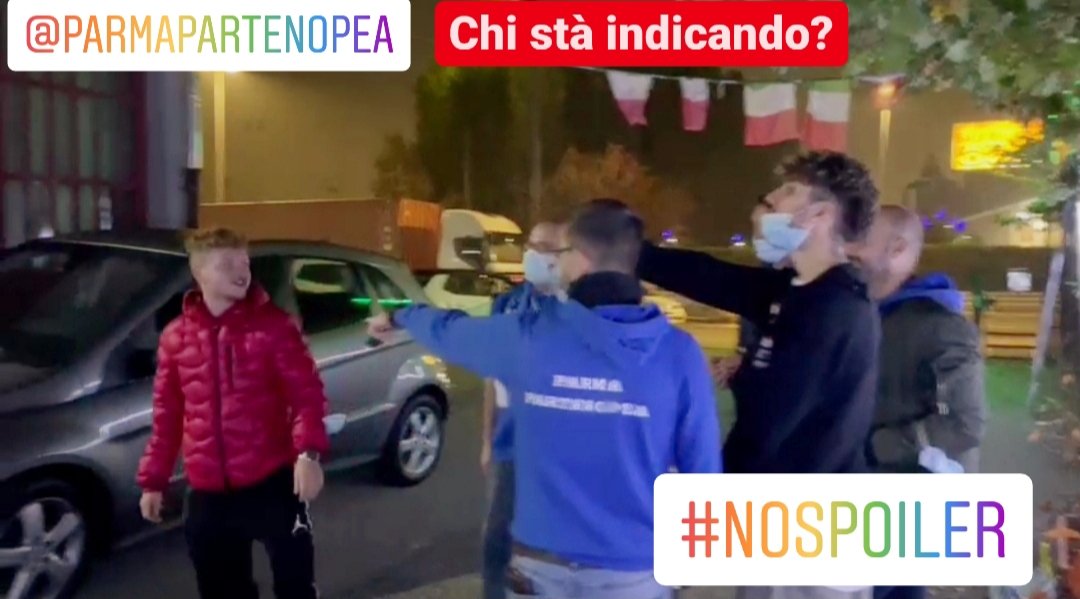 ParmaPartenopea's tweet photo. Ma fuori il Club 500 Sala Biliardi
dopo la partita di Uefa Europa League contro il Legia Varsavia.....
Parma Partenopea chi stà indicando???
Restate connessi e lo scoprirete....
#nospoiler #ParmaPartenopea #Indicare #Chi https://t.co/JZnsyzt7HY
