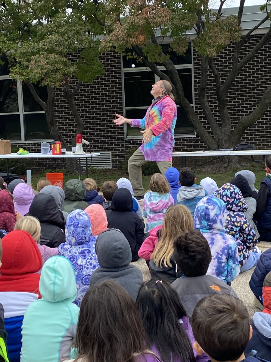 We got to experience The Magic of Science today. The kids had so much fun! #iginspires