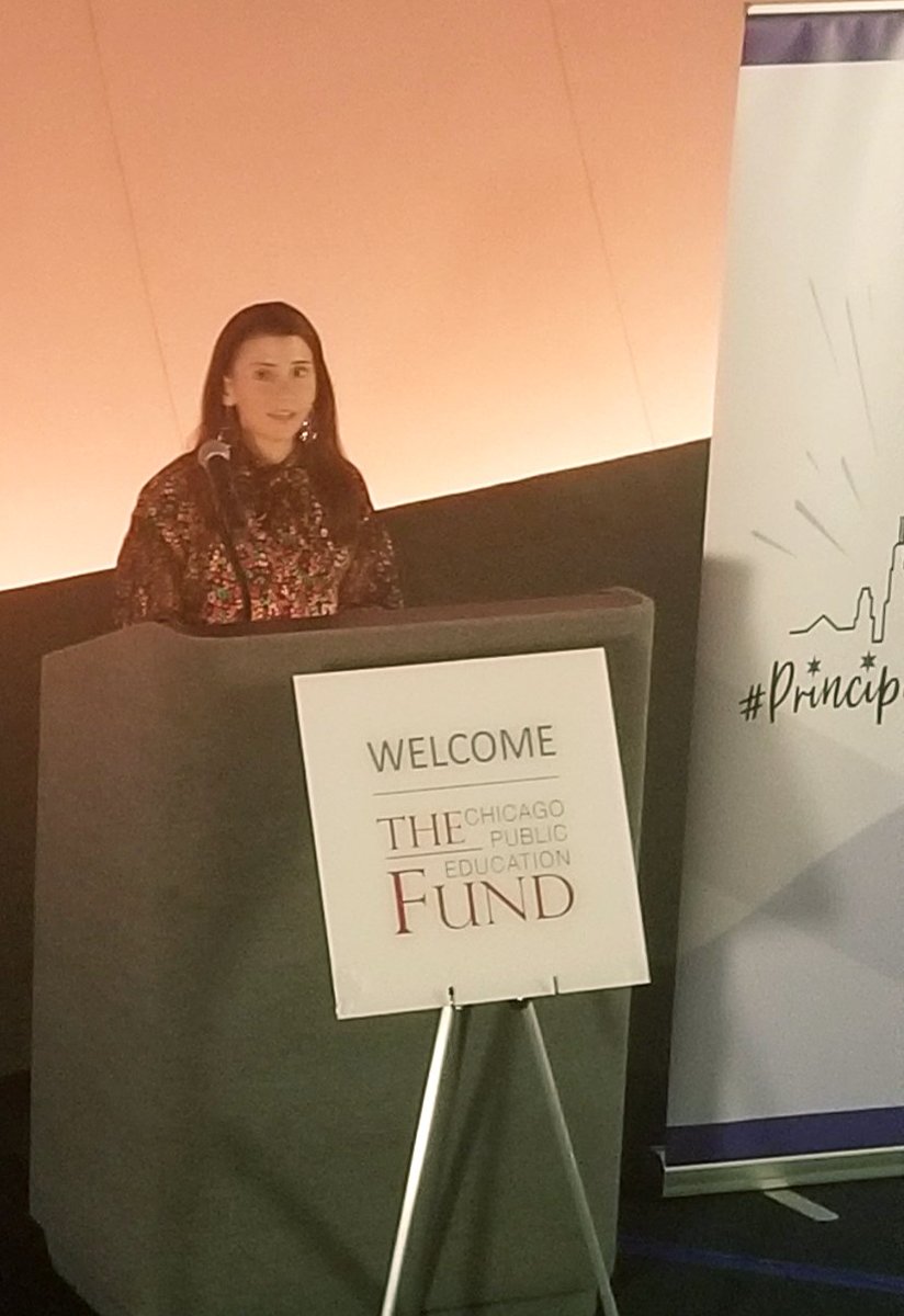 TheFundChicago's tweet photo. #LIVE #PrincipalPrideChi #LeadingUsForwardEvent
Our CEO @MsAnichini thanks principals for gathering tonight despite the challenges in and out of schools right now. #TheBestAreWithCPS #FifthThirdBank #WBCares https://t.co/M1rtD2TRj4