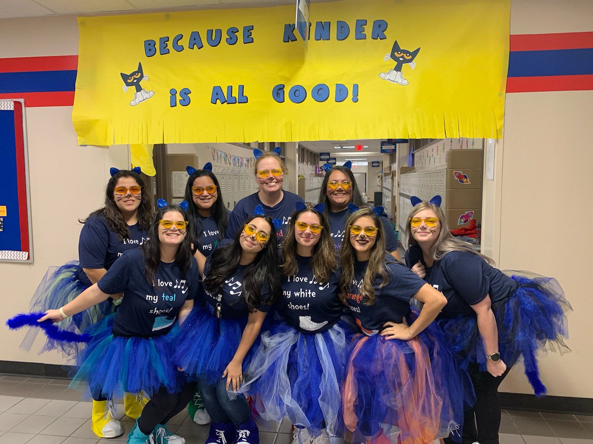 Maferamcor1308's tweet photo. Best team ever, GO KINDER 💙#CreightonCubs #WeAreCaney https://t.co/aPzPWOYz2r