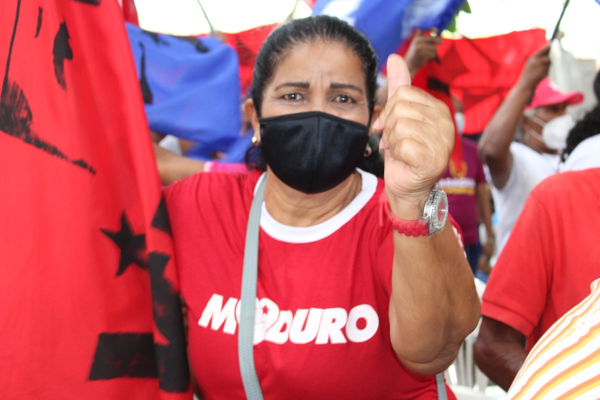 JG_COLMENARES's tweet photo. vamos a llevar a la gobernación a nuestra candidata @Soykarinacarpio y a alcalde a nuestro hermano @JohendersonG
¡Vamos en Alianza Perfecta, por nuestro pueblo y nuestra Patria, nosotros Venceremos!
#VenezuelaTieneConQué 
#AraguaTieneConQué 
#KarinaTieneConQué 
@NicolasMaduro https://t.co/gU6umoZgjm