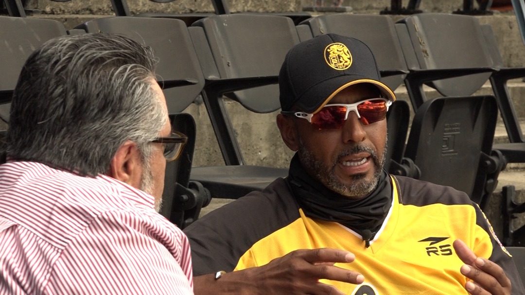 leones_cbbc's tweet photo. ¿Estás preparado para interactuar con las figuras que toman las decisiones en el terreno? 

Pronto, acompáñanos En el Dugout, un espacio para que los fanáticos de los #Leones compartan sus preguntas al manager y sus coaches. 

Exclusivo de @bymsport por @TuMundoInter https://t.co/48sLsiOd7a