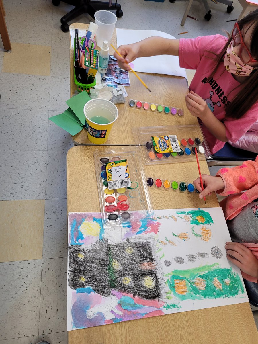 AComu03's tweet photo. Working hard making our houses to sell! Grade 3 fun! 

#grade3rocks @JSCardinals https://t.co/o1LCfwKCbC