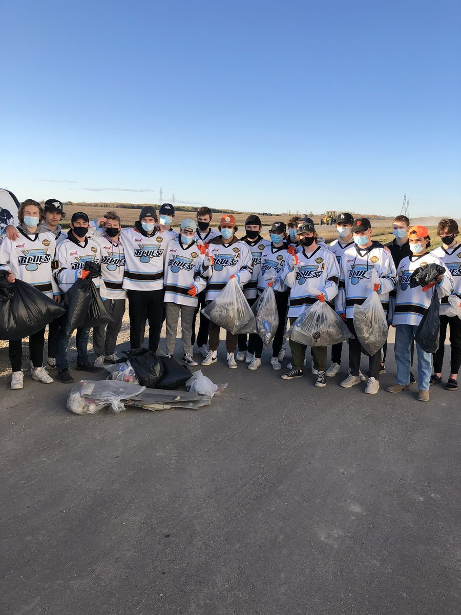 BluesWpg's tweet photo. The Blues spent Thursday afternoon taking part in the @RecycleMB #CleanMB program. We hope everyone can do their small part and make a big difference! ♻️ https://t.co/z0J2XAAoE9