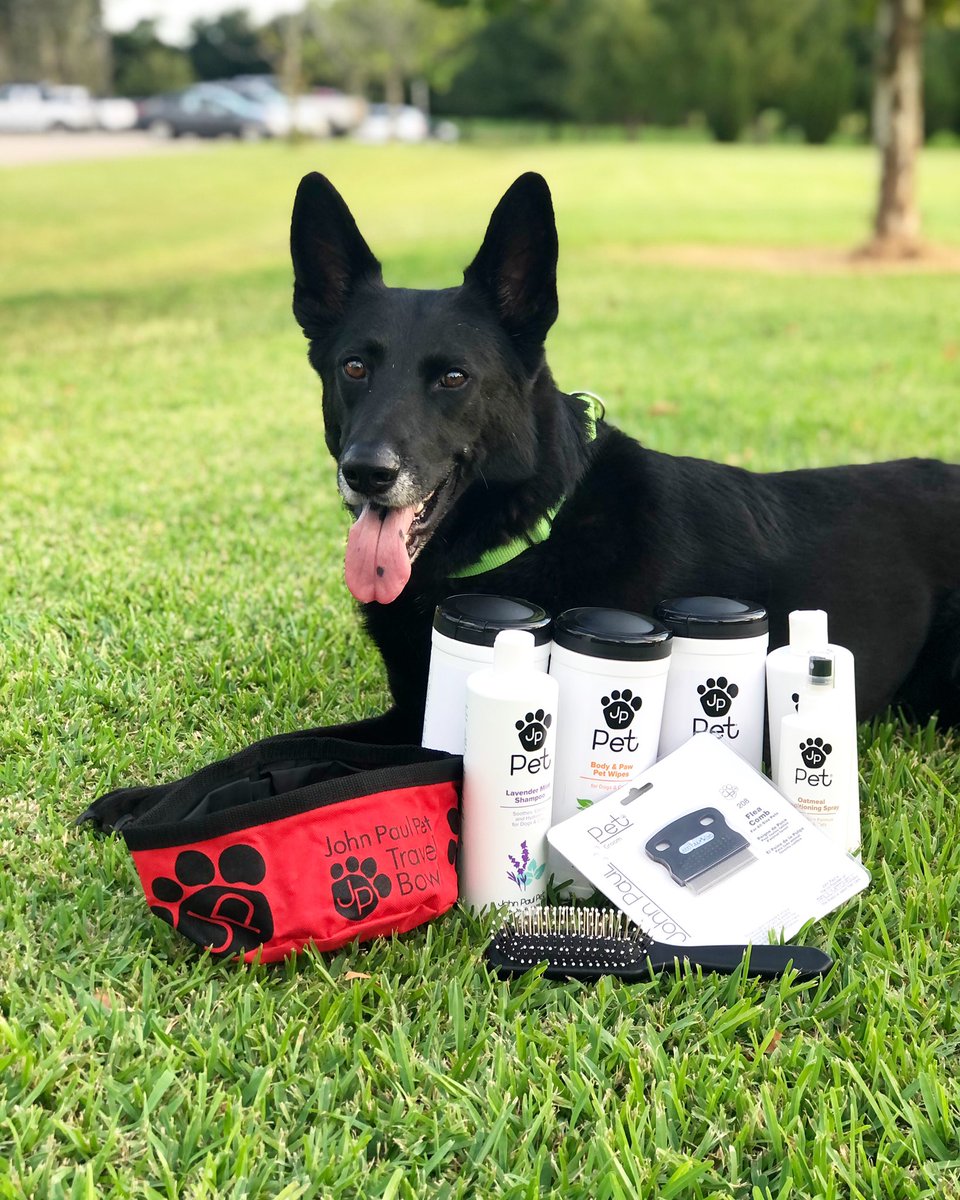 Alpha_SAR's tweet photo. Hard work is messy, so Sirius stays clean with @johnpaulpet . Thank you John Paul Pets for your generous donation. 

#workingdog #searchdog #alphasar #SAR #alphacon21 https://t.co/szGPunT54u