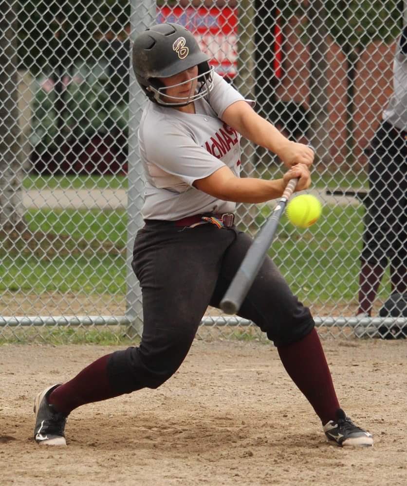OUS_softball's tweet photo. The 2021 #OIWFA West Division Top Hitter, from @McMasterSports, Rhianna Guennel

- .682 batting average
- .708 on-base percentage
- .977 slugging percentage 
- 10 RBI
- 16 runs scored

#OIWFAtophitter https://t.co/kI5EPxcnQ2