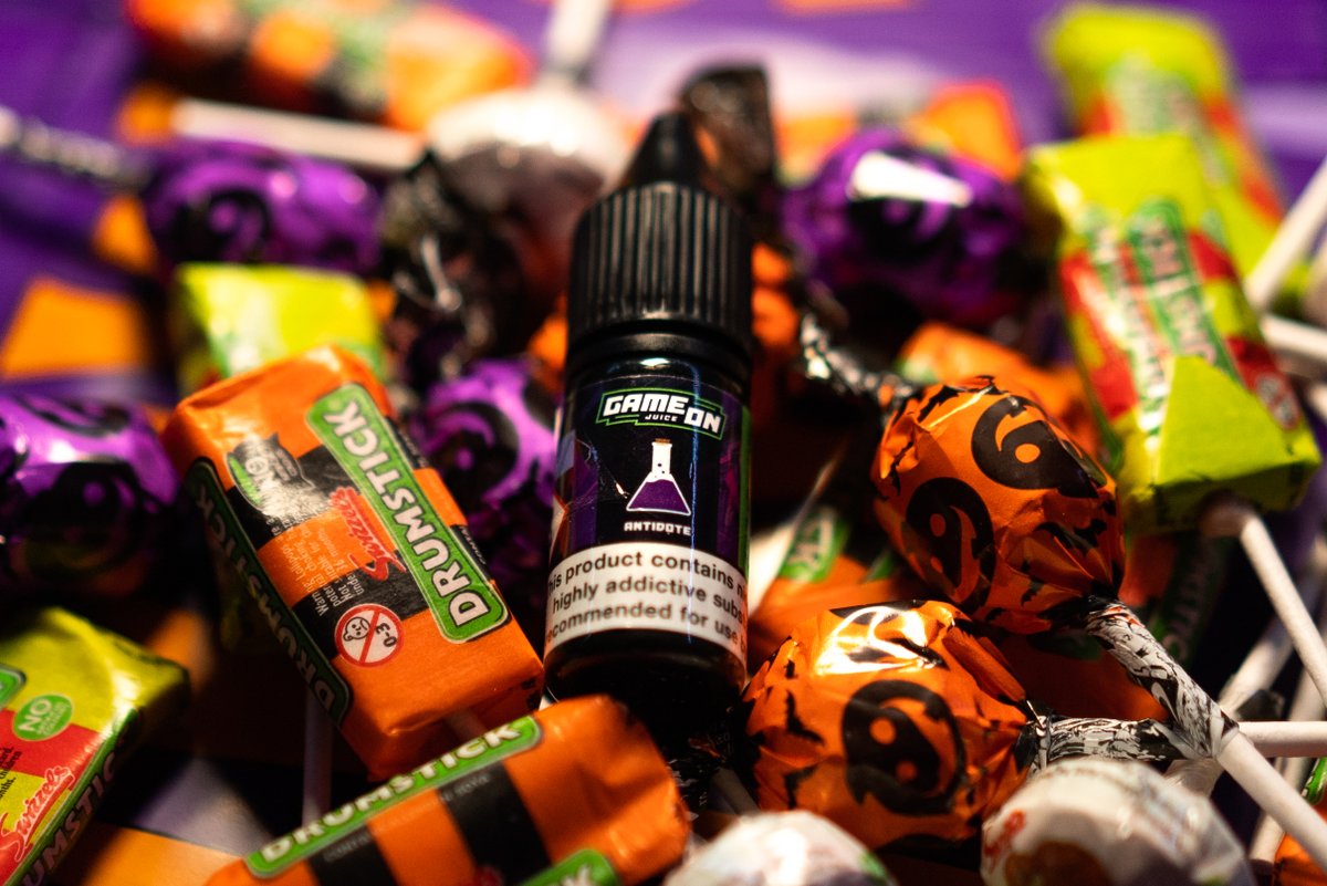 GAMEONJUICE's tweet photo. Who's knocking at our house for Halloween?🍬

#GAMEONSPOOKS https://t.co/X9N1kBpbIG