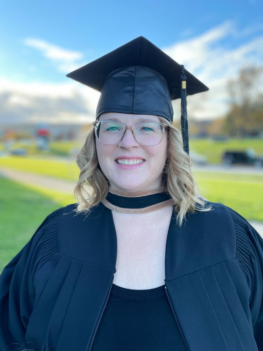 heatherwalshh's tweet image. I did a thing! Today I officially graduated and received my Masters of Business Administration while raising a four year old and working a full-time job. #mba #mbagrad #graduate #MUNGrad #degreenumberfour