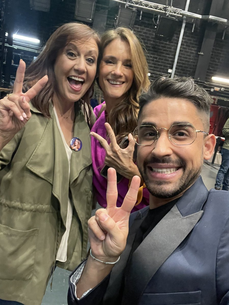 MiguelFrigenti's tweet photo. Jajaja, nos da igual quien salga @elenatriatlon @marilo_av #FELICIDAD #SecretGala6 https://t.co/BTcvUrU6Vk