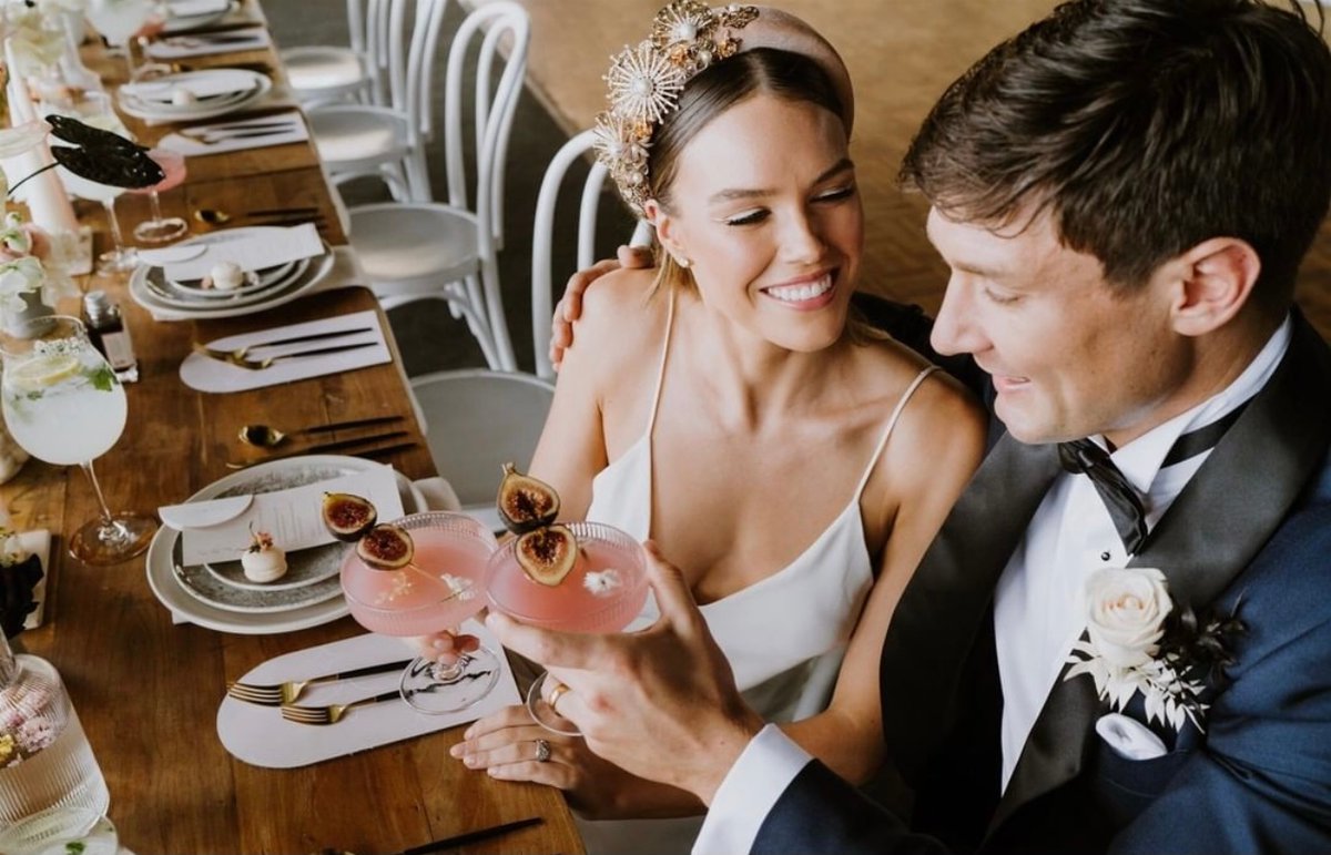 HireComplete's tweet photo. Time to celebrate Melbourne 🎉

Styling @partywithlenzo
Venue @thepark_melbourne
Photography @elsacampbellphotography
Florals @babianabotanic
Stationary @ivoryandstone.co
Garnish @foragedflavour https://t.co/hkHE51Wi8G