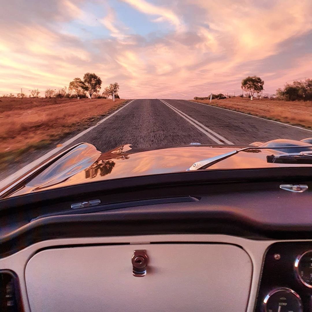 farwestproud's tweet photo. Cruising into the weekend like… 😍

What’s your favourite activity to squeeze into a weekend in Far West NSW? 

🙋 We’ll start! We’re big fans of a Sunday afternoon cruise to the Mundi Mundi Lookout to catch an epic sunset. #lovewhereyoulive

📍 Broken Hill
📸 IG/waitingforkate https://t.co/R7uVRrWhPV