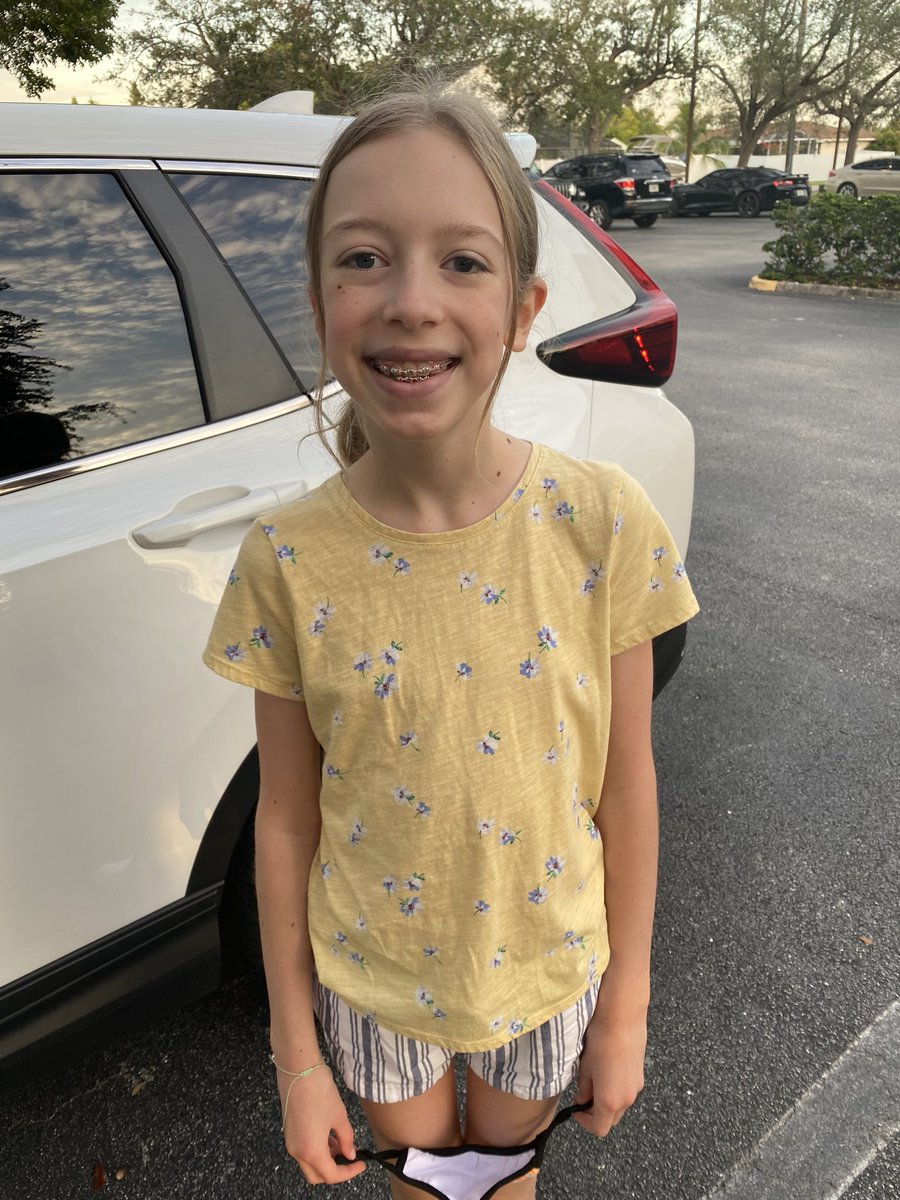 MadisonDemmel's tweet image. Got my braces off today!!!