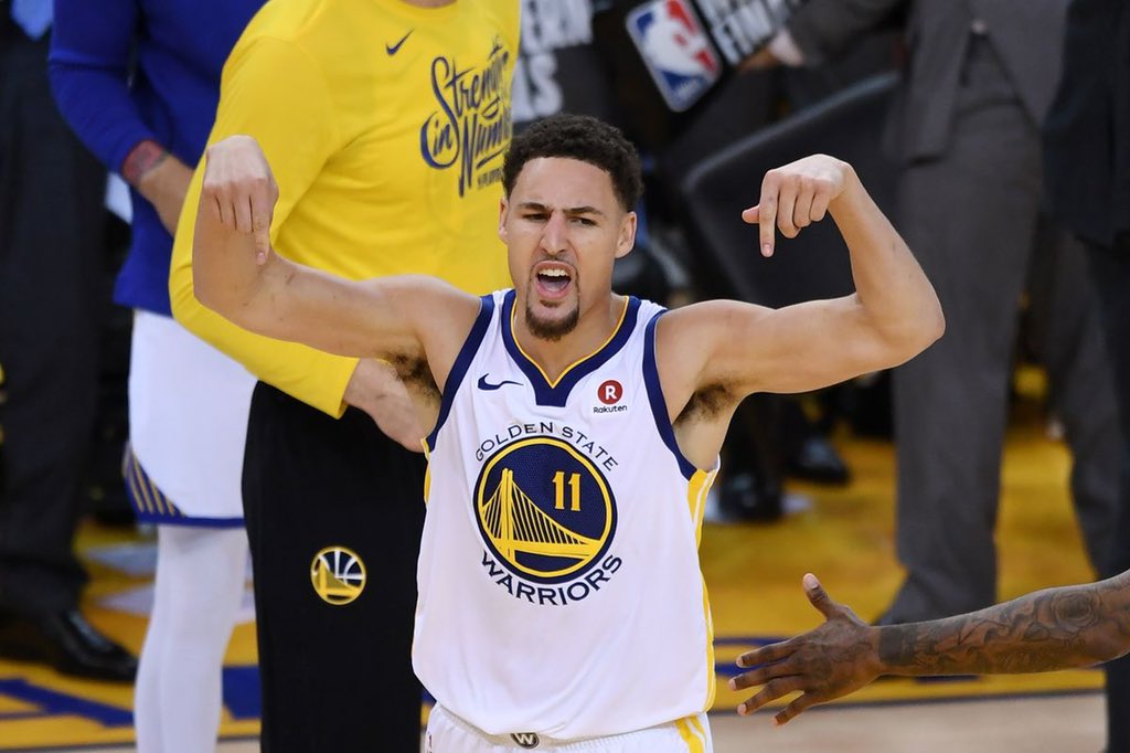 Klay Thompson’s resume:

3x NBA Champion

5x All-Star 

2x All-NBA

Most points scored in a quarter

Most points scored in under 30 minutes (60)

Most threes in a game

Most threes in a playoff game

2nd greatest shooter of all time 🔥 

Snubbed from the NBA’s top 75 list..