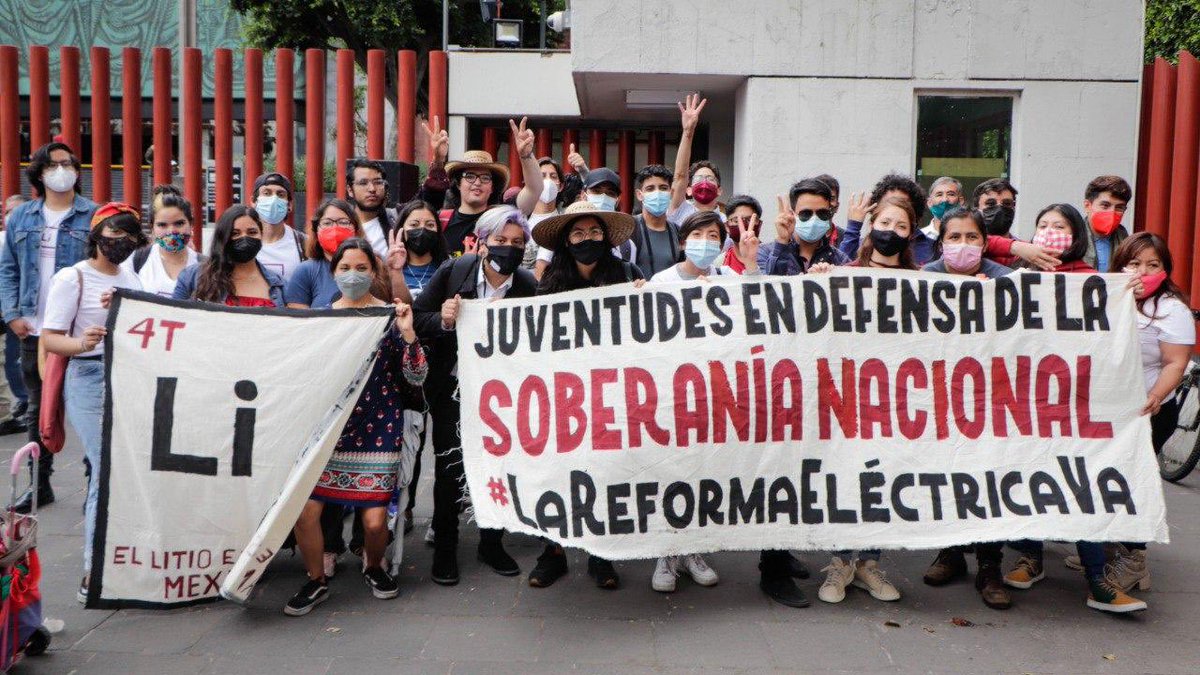 CitlaHM's tweet photo. La #CONUR y diversas organizaciones sociales que han luchado por tarifas justas y en defensa de la #SoberaníaEnergética, manifiestan su respaldo a la #ReformaEléctrica; hoy hicieron algunos planteamientos a dips. de morena.
Hemos coincidido en movilización y respaldo. ¿Se suman? https://t.co/IyEKmWdbxD