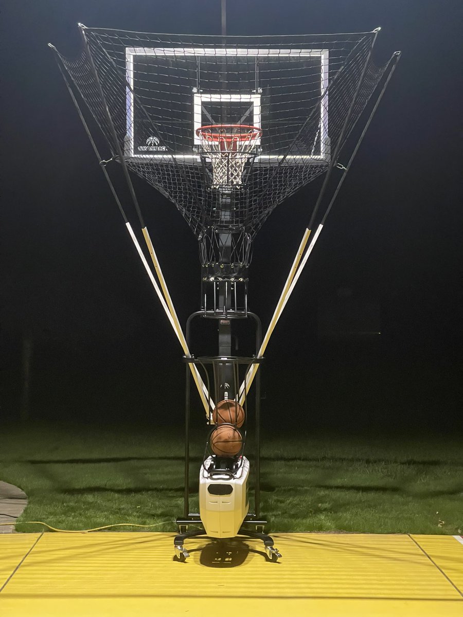 tara_pickens's tweet photo. 2 VERY excited kids!
#drdish #puttingupshots https://t.co/rr9bOuPOwe