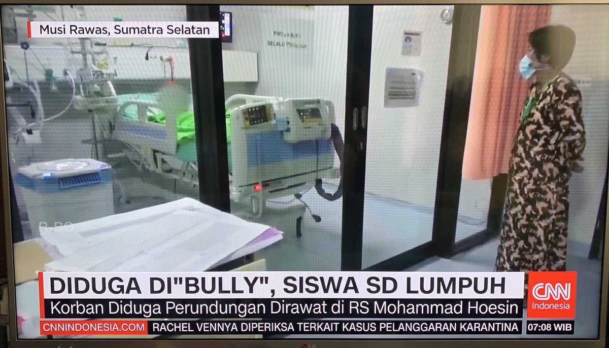 qronoz's tweet photo. Anak SD diduga kena bully sampe lumpuh dan koma di Sumatra Selatan. Kalo beneran karena bully, orang tua / walinya bisa kena hukuman juga gak sih? 😡 https://t.co/MXzy1kIGxJ