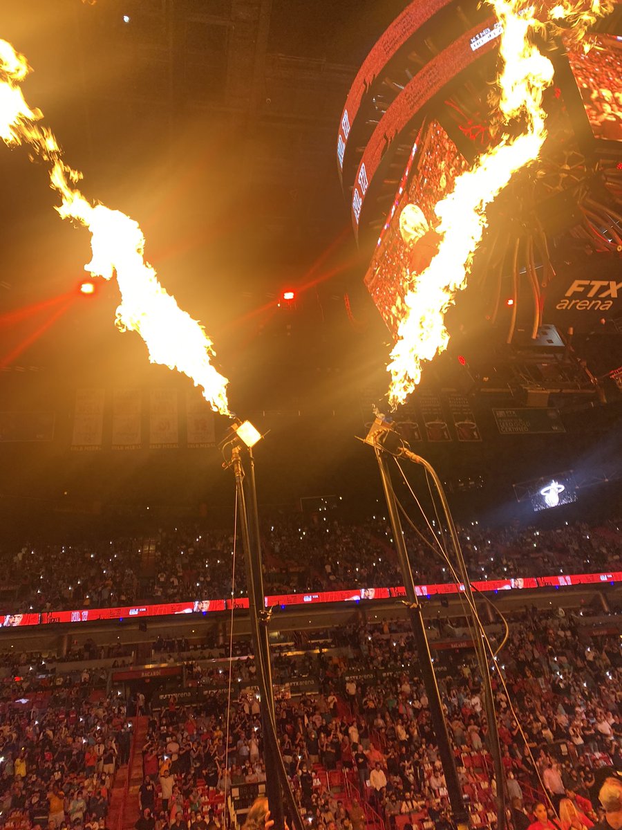 SBF_FTX's tweet photo. Opening night for @FTXArena https://t.co/ND2zBePIcm