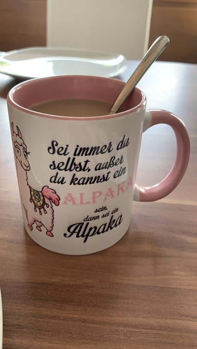Guten Morgen 😀 erstmal Kaffee ☕️, wer m&ouml;chte auch einen?.. vorallem aus dieser tollen Tasse 😁😁 https://t<a href="/tag/starwars"class="tags"><span>#starwars</span></a>