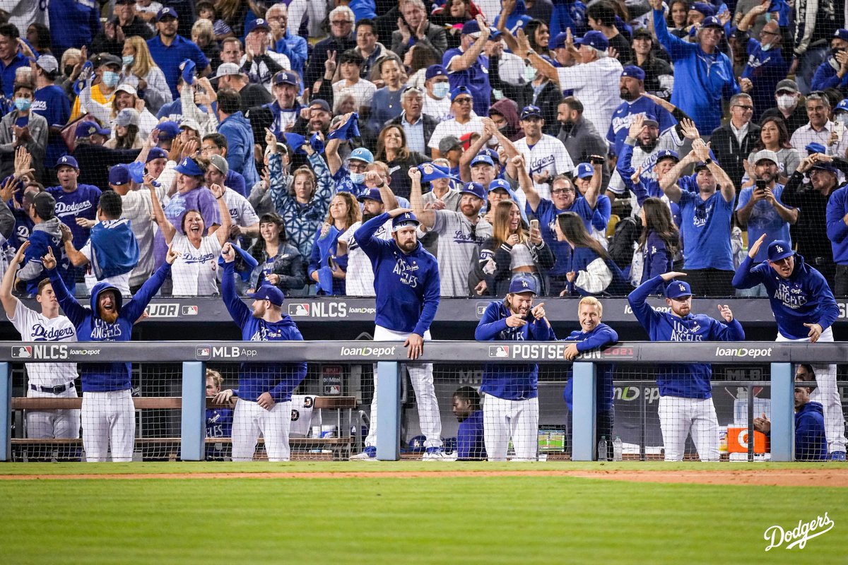 Dodgers's tweet photo. Dugout vibes. https://t.co/n27wXjvyEG