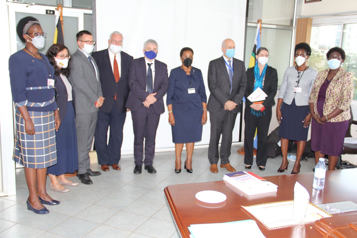 IGGUganda's tweet photo. @IGGBetiKamya hosted a 6-person delegation from the @EUinUG headed by H.E. Attilio Pacifici. The @IGGUganda Top Leadership and their guests shared matters of mutual concern in the fight against corruption in Uganda. #CollaboratingAgainstCorruption https://t.co/GnzoS0HrCH