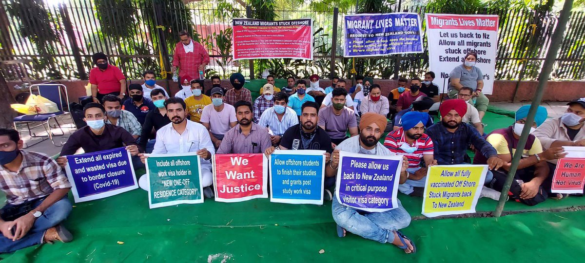 Davinde86529246's tweet photo. https://t.co/D9wCpfkrLE. @jacindaardern @RanjanRajkuma11 @NZinIndia @EducationGovtNZ @EduMinOfIndia @KrisinMana @NZHumanRights @MEAIndia #Allowusback
#Extendoffshorevisaa
#bringusback
#wewantjustice https://t.co/n4DTVo0ffE