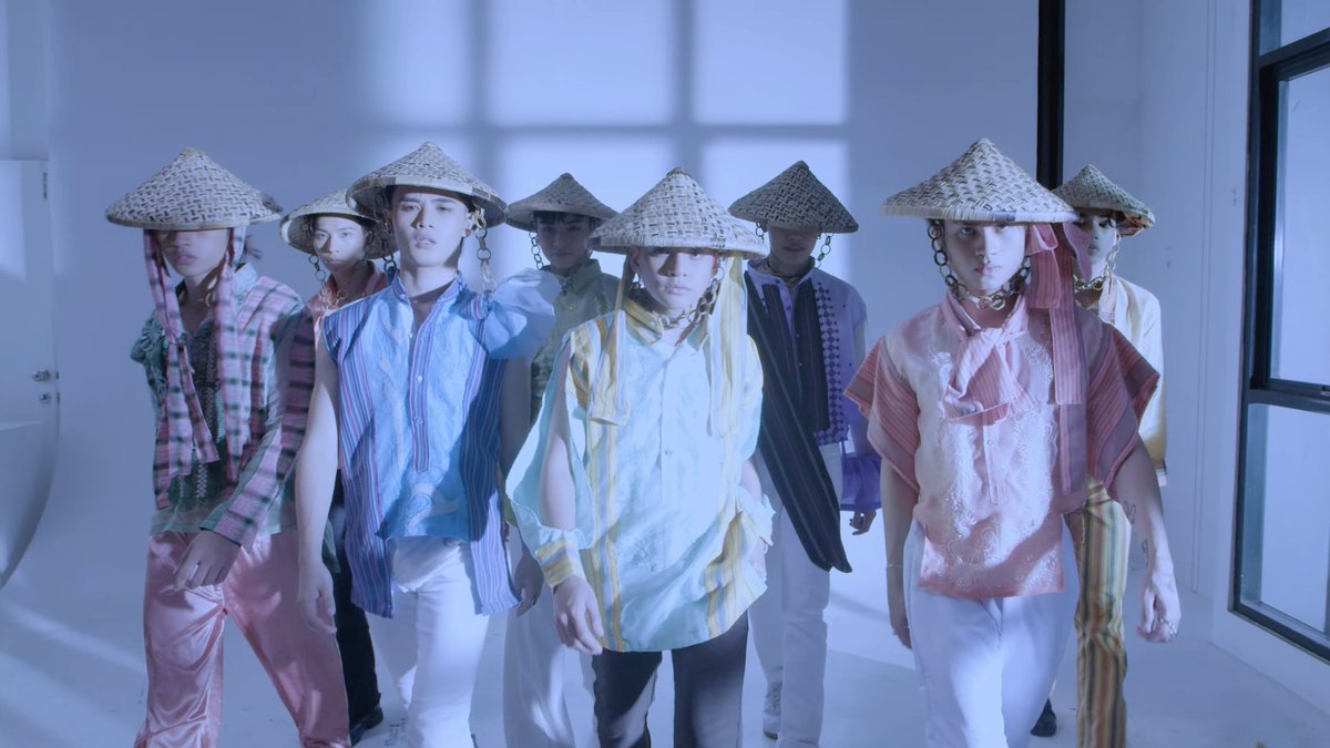 lirikado's tweet photo. @Official_ALAMAT This scene was probably one of the most aesthetically-pleasing that ALAMAT has looked! Very high-fashion yet very Filipino 😊💟🇵🇭 https://t.co/CiEeYqdIly