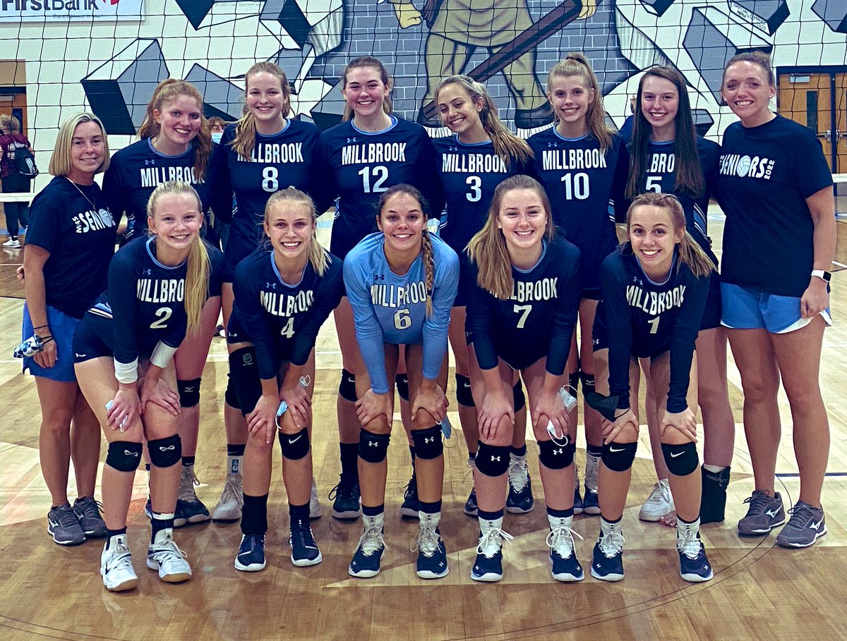 Congratulations to our Varsity team for finishing regular season district play undefeated and Madison Koeller for recording her 1000th career assist!! We will begin the district tournament next Tuesday at home 💙Ⓜ️🏐🎉👏🏼🙌🏼