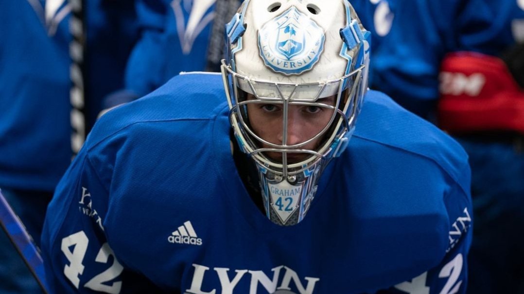 LynnIceHockey's tweet photo. This guy set a new school record with an incredible 77 saves last weekend. Join goalie Chris Graham and the Fighting Knights this Sunday, 4:30 pm vs. University of Tampa at @PBSkateZone. Raffle proceeds benefit local breast cancer care charities! #WeAreLynn #BreastCancerAwareness https://t.co/fIJ36zf23b