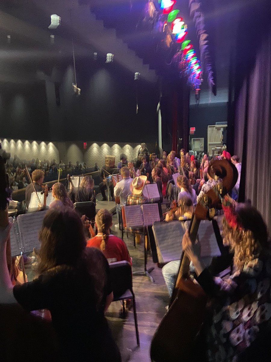 AdamPeterson23's tweet photo. Great time tonight at MSD of Martinsville “Spooky Things and Fiddly Things” concert.  The costumes were great and so was the music.  Special thanks to our orchestra teacher Ms. Rachel Lanigan and her student teacher Miss Kira Hanger. @JohnRWoodenMS https://t.co/WlWf7kESzu