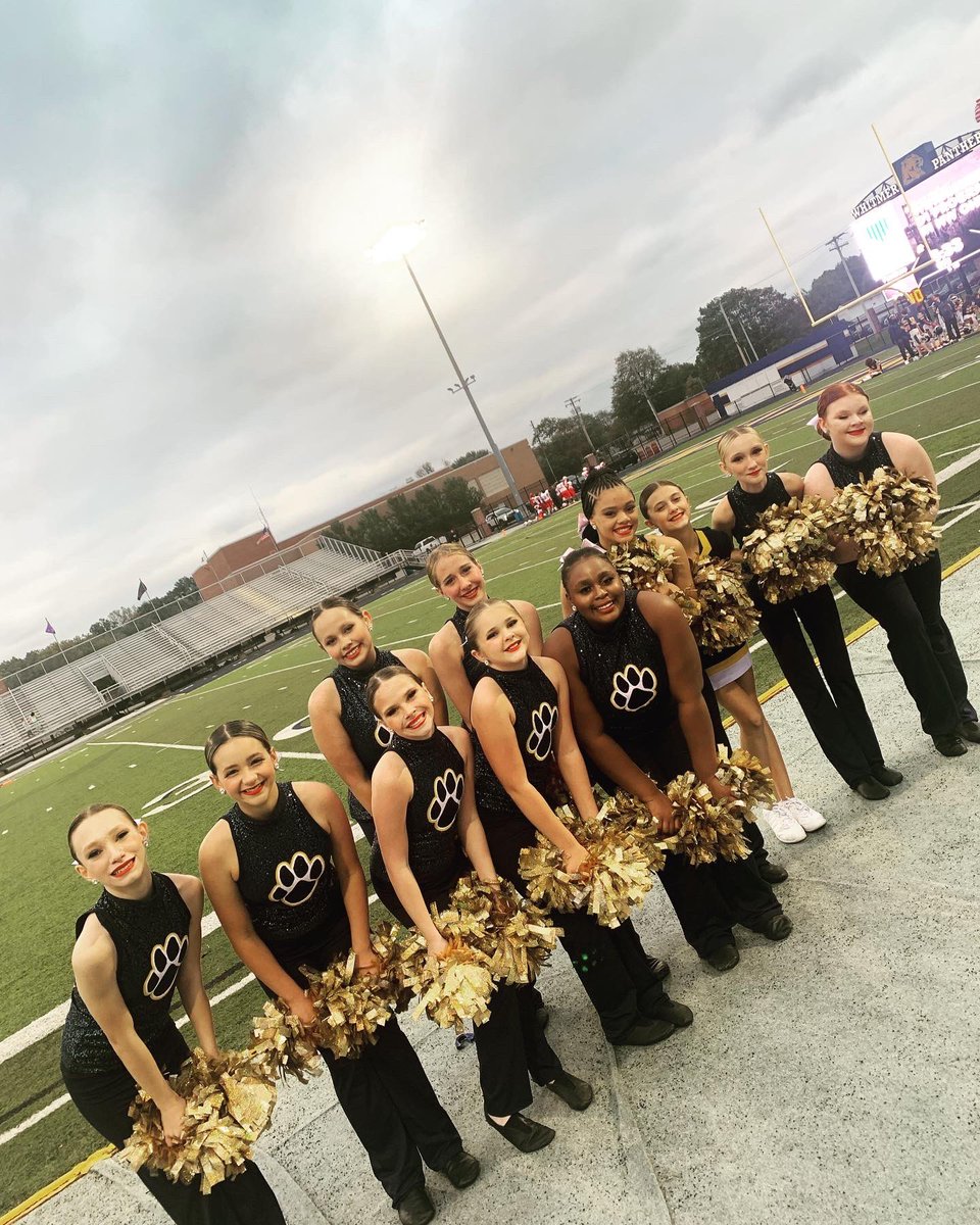 PanthersJHDT's tweet photo. Had so much fun at the 8th grade championship game tonight 💛 https://t.co/a1jDHmVVob