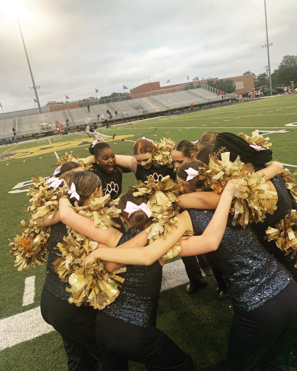 PanthersJHDT's tweet photo. Had so much fun at the 8th grade championship game tonight 💛 https://t.co/a1jDHmVVob