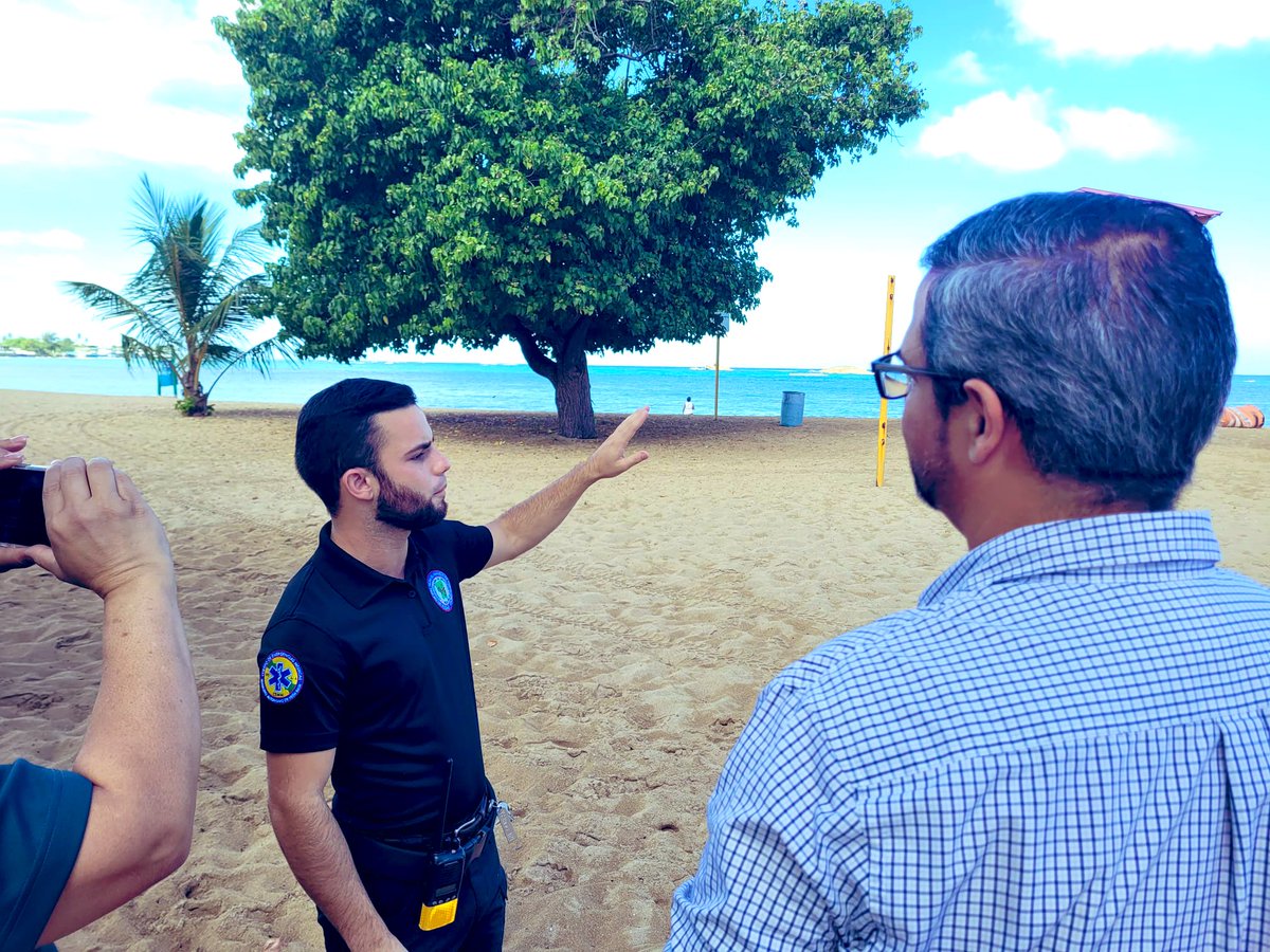 AngelDelgado311's tweet photo. Hoy, como Director de Manejo de Emergencias junto con el alcalde de la Cuidad de Vega Baja, Hon Marcos Crúz desde la Playa de Puerto Nuevo en el simulacro “shake out” y prueba del sistema de alerta en masa.  #Vega_Baja_es_Seguridad https://t.co/Ywy9JRgYRs