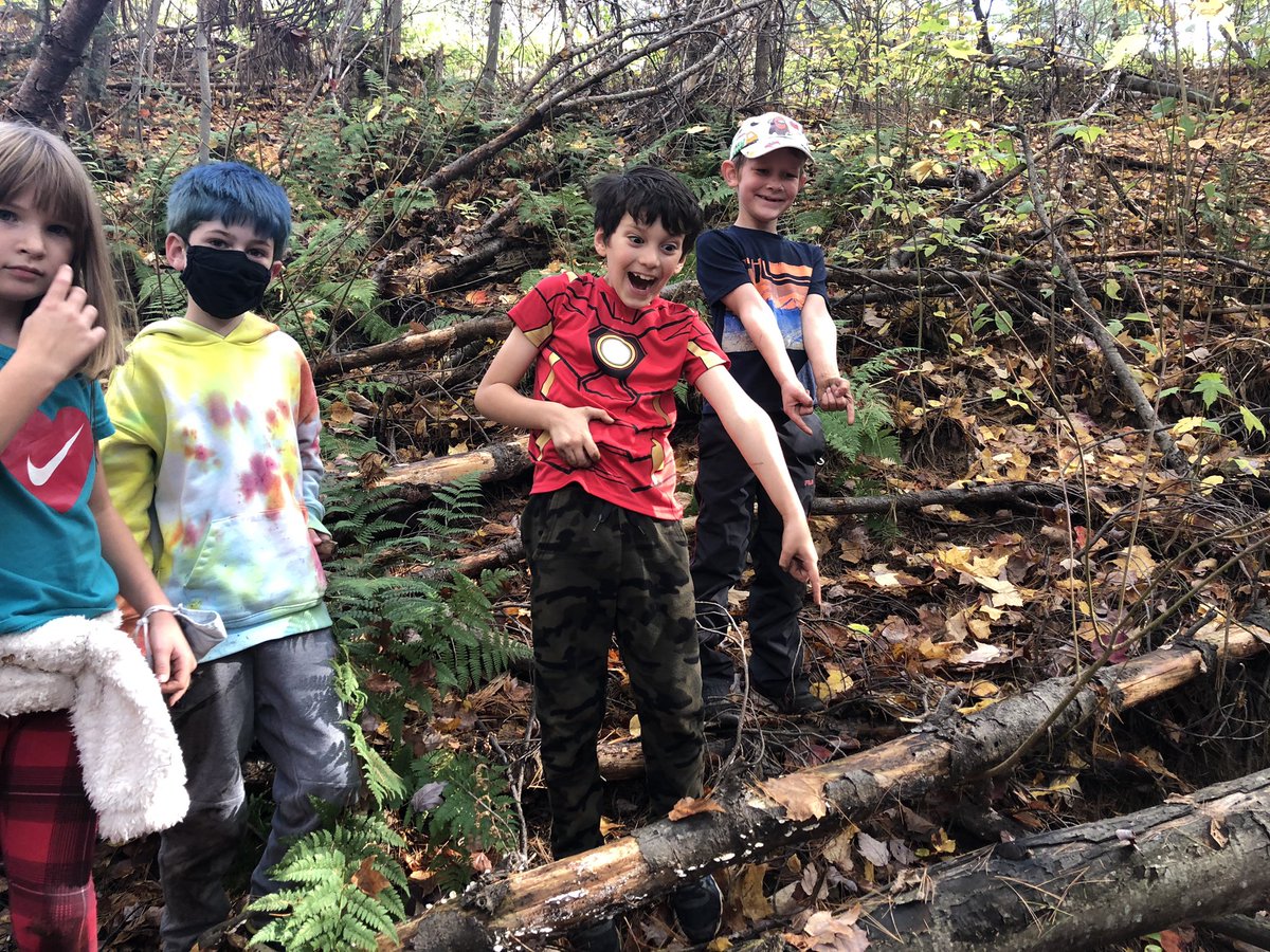 We celebrated #TakeMeOutsideDay, but we learn outside everyday at <a href="/PVWPanthers/">PineViewPS</a>! Our mission was to find wolf’s slime mould and we were successful! @RCDSB