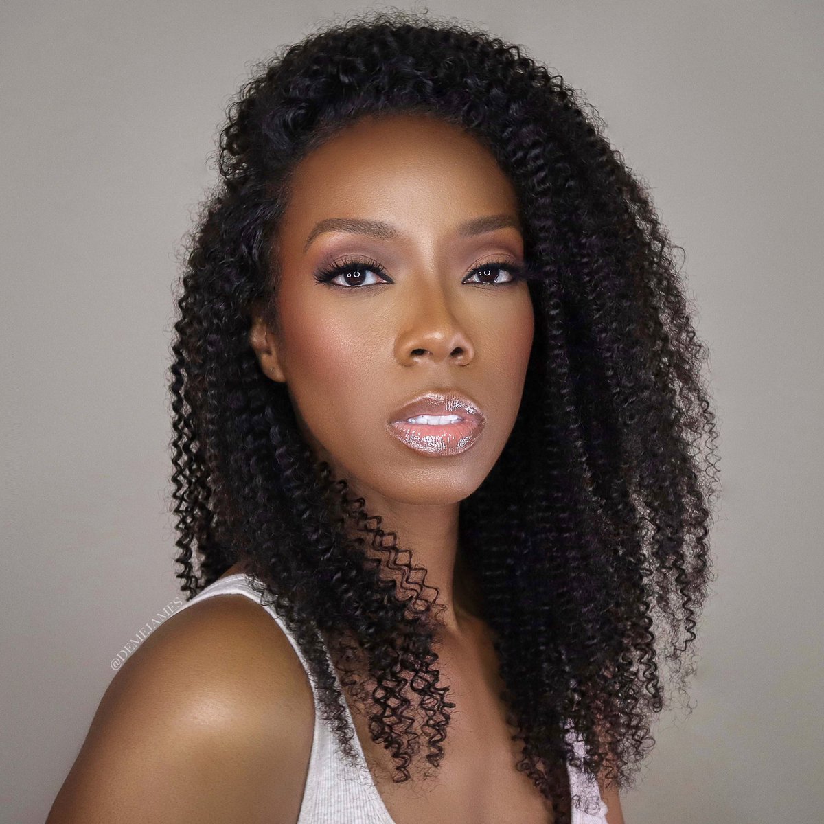 To protect my hair from chemical or heat damage, I love to experiment with wigs and clip-in extensions. My current fav is this “Koilistic” 20in lace front wig from <a href="/kinkistry/">Kinkistry</a>. 
Use code DEME10 for 10% off of your order!!

#naturalhairstyles #lacefrontwigs #lacewigs #hairtrends