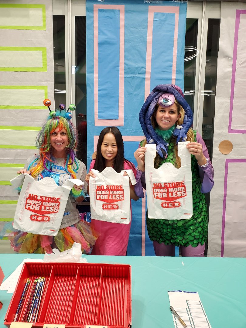 Thank you <a href="/HEB/">H-E-B</a> and <a href="/HEBPatty/">Patty James</a> for donating bags for our Book Fair!! <a href="/TISDGOES/">Grand Oaks Elementary</a>