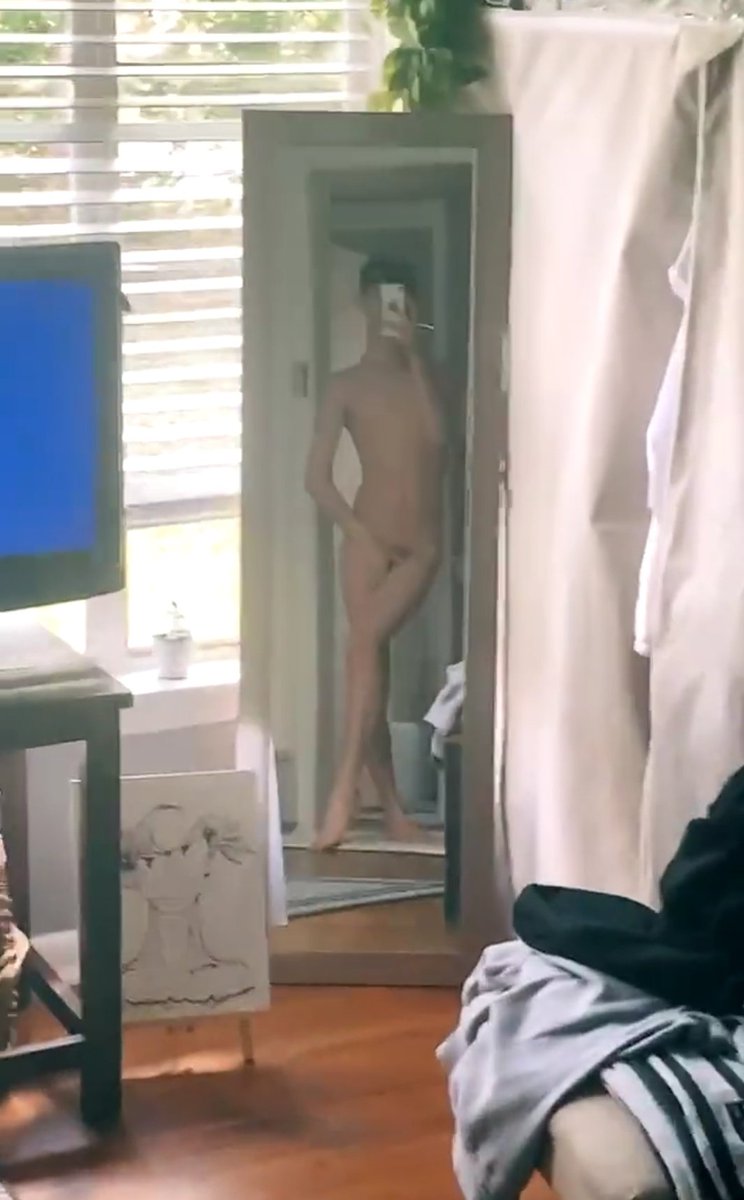 nooomadee's tweet photo. @kevin_kerry2 @alphadogace No clothes allowed in my home or friends home 😃 https://t.co/rky1wQ48Ff