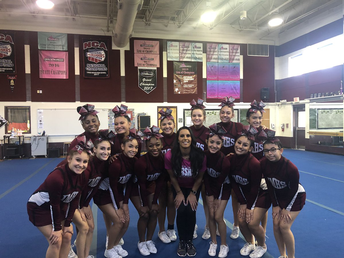 MarshallHSCheer's tweet photo. We had a cool visitor today. Erica Ross came to give the team a great surprise!  Thank you Erica, we had a great time! @NISD @NISDMarshallLMS @EricaRossKENS5 @NISDMarshall https://t.co/njcib9dtY7