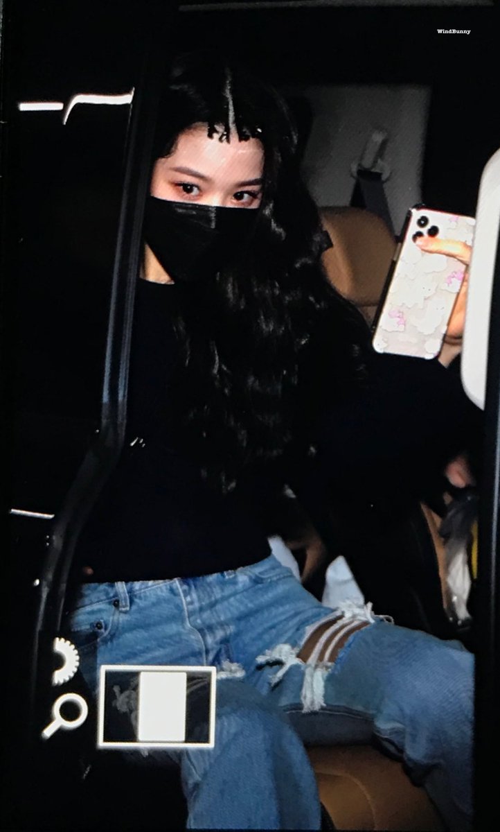 windWonYoung's tweet photo. 211022 뮤직뱅크 프리뷰

원영이 출근 완료💕💕

#장원영 #JangWonyoung https://t.co/xlCa3SAX3v